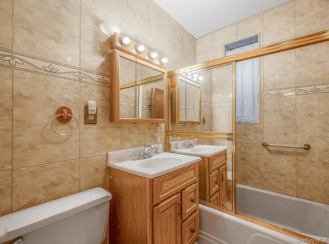 $1,549,000 | 19-13 21st Road | Astoria