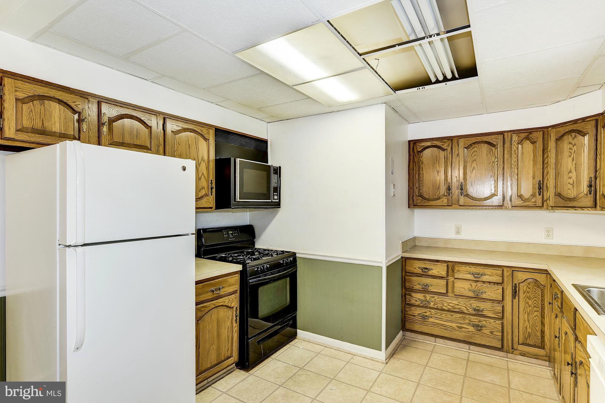 8253 Quarterfield Road Severn, MD 21144 - Photo 8 of 24 Kitchen