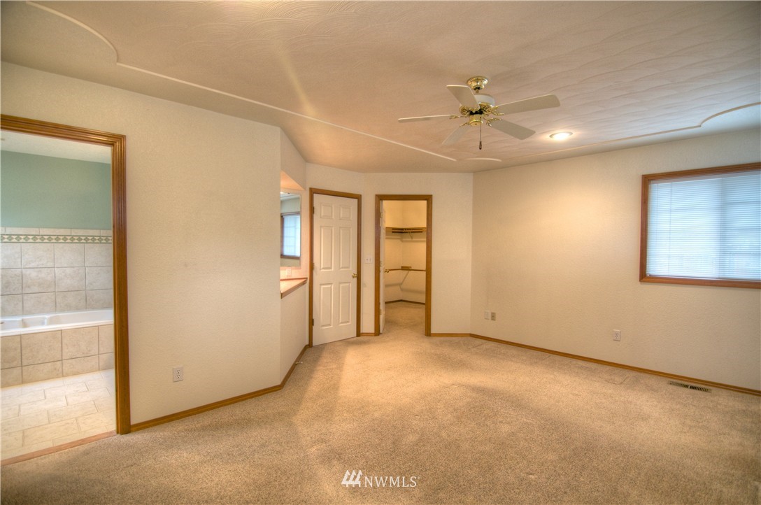 4922 Blvd Ext Road Southeast Olympia, WA 98501 - Photo 12 of 25