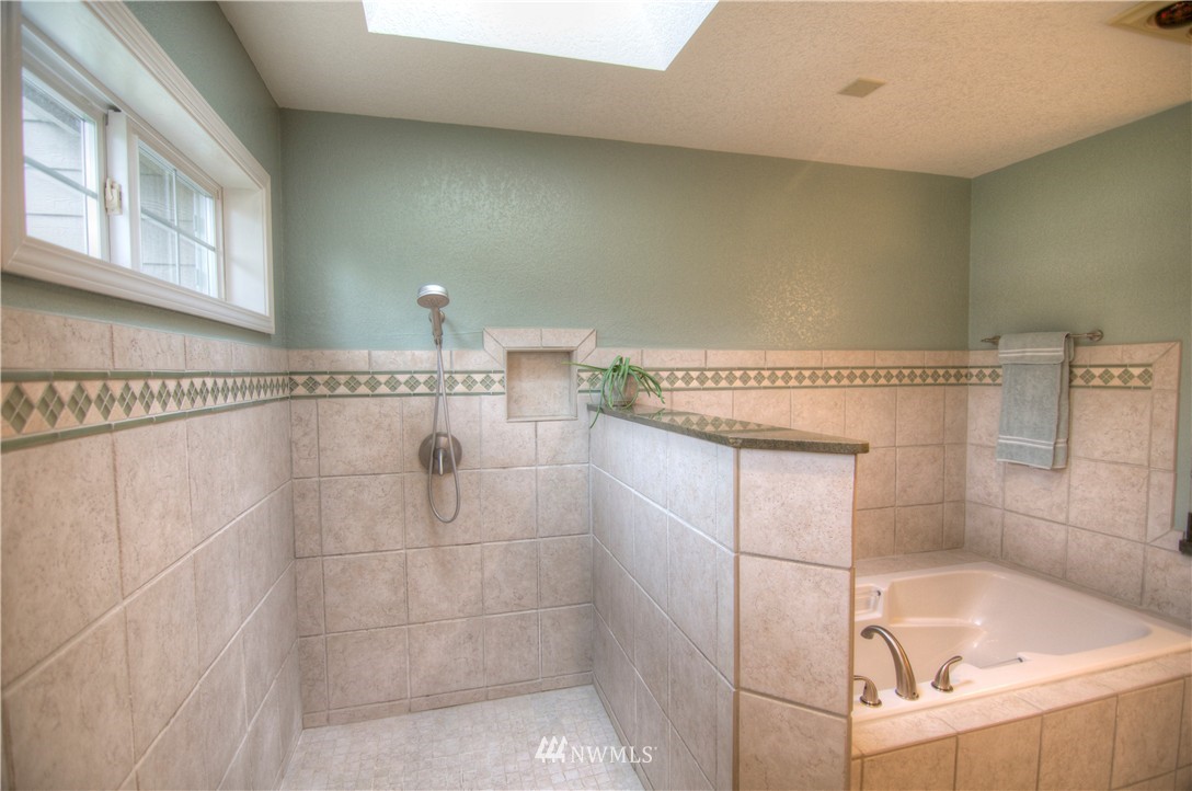4922 Blvd Ext Road Southeast Olympia, WA 98501 - Photo 16 of 25