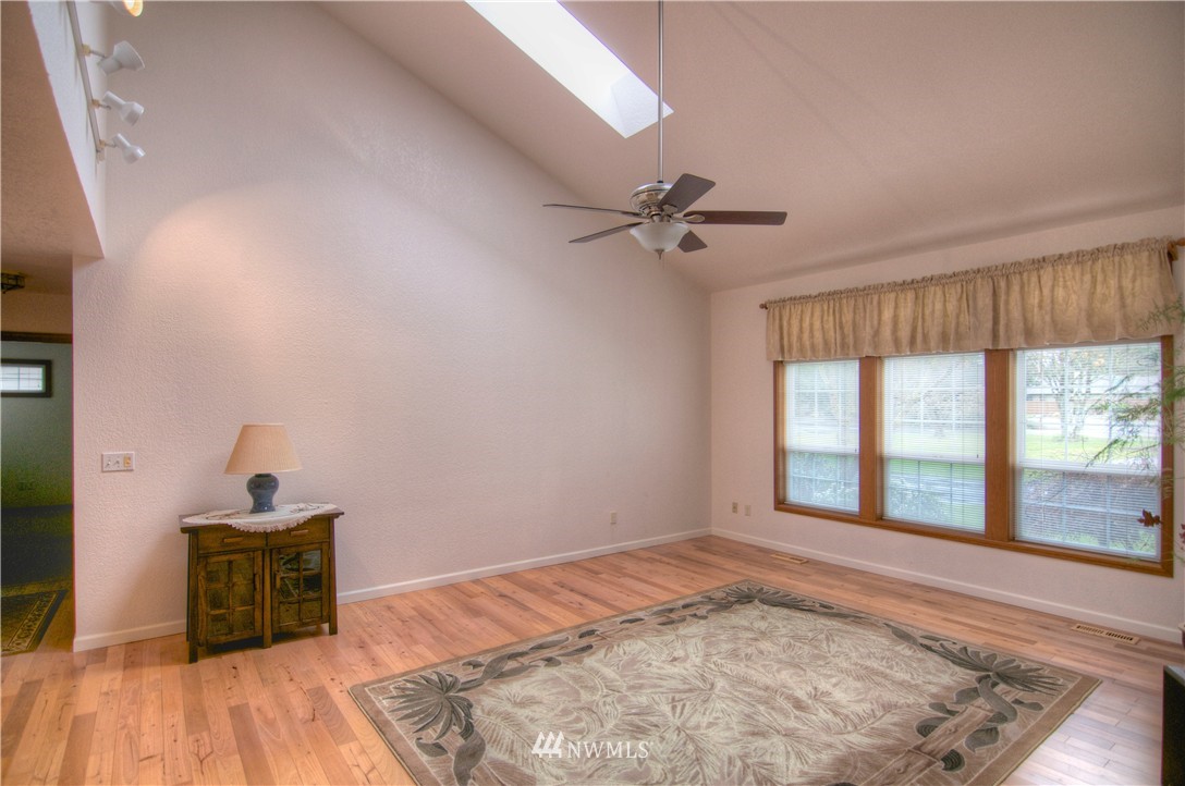 4922 Blvd Ext Road Southeast Olympia, WA 98501 - Photo 3 of 25