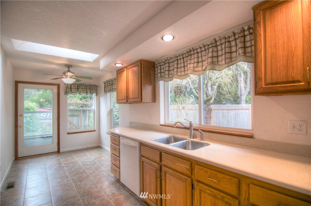 4922 Blvd Ext Road Southeast Olympia, WA 98501 - Photo 8 of 25