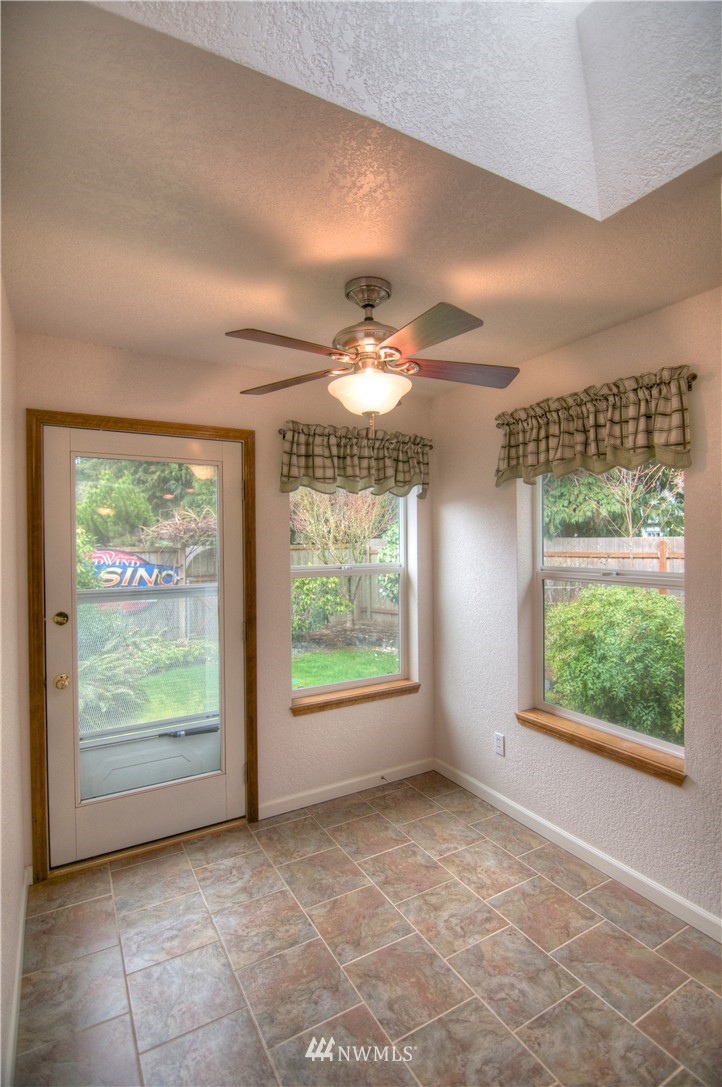 4922 Blvd Ext Road Southeast Olympia, WA 98501 - Photo 9 of 25
