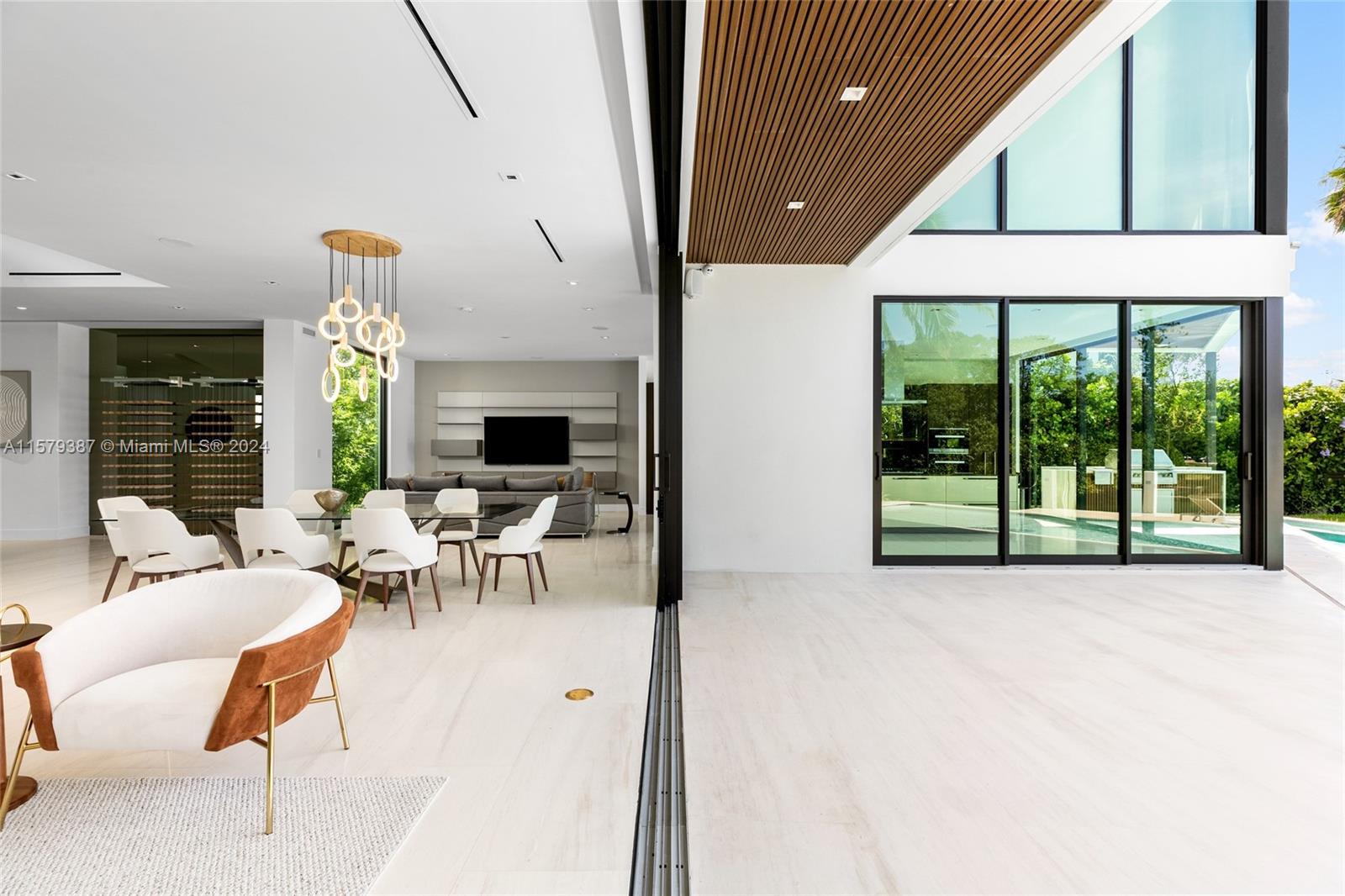 3172 North Bay Road Miami Beach, FL 33140 - Photo 15 of 37