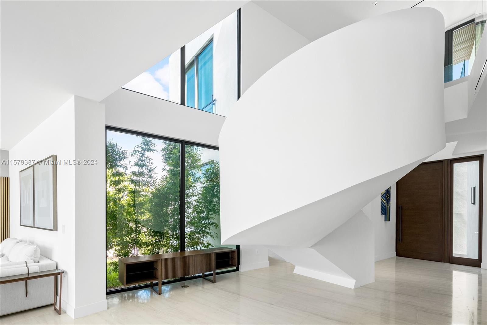 3172 North Bay Road Miami Beach, FL 33140 - Photo 17 of 37