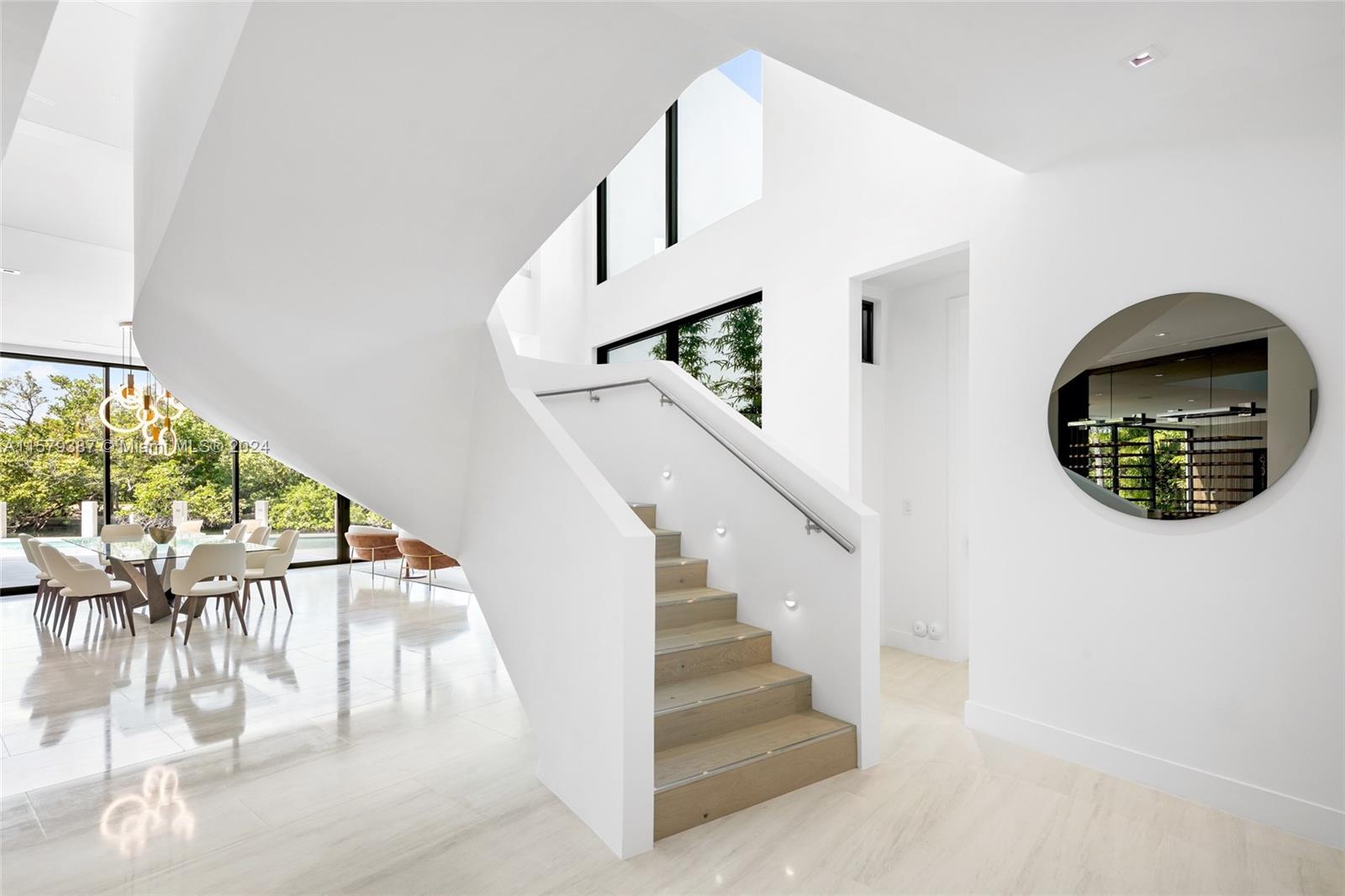 3172 North Bay Road Miami Beach, FL 33140 - Photo 5 of 37