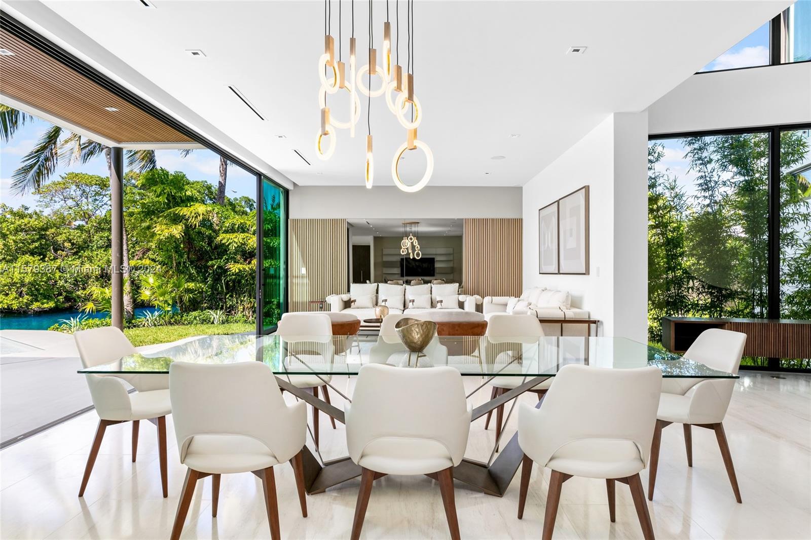 3172 North Bay Road Miami Beach, FL 33140 - Photo 7 of 37