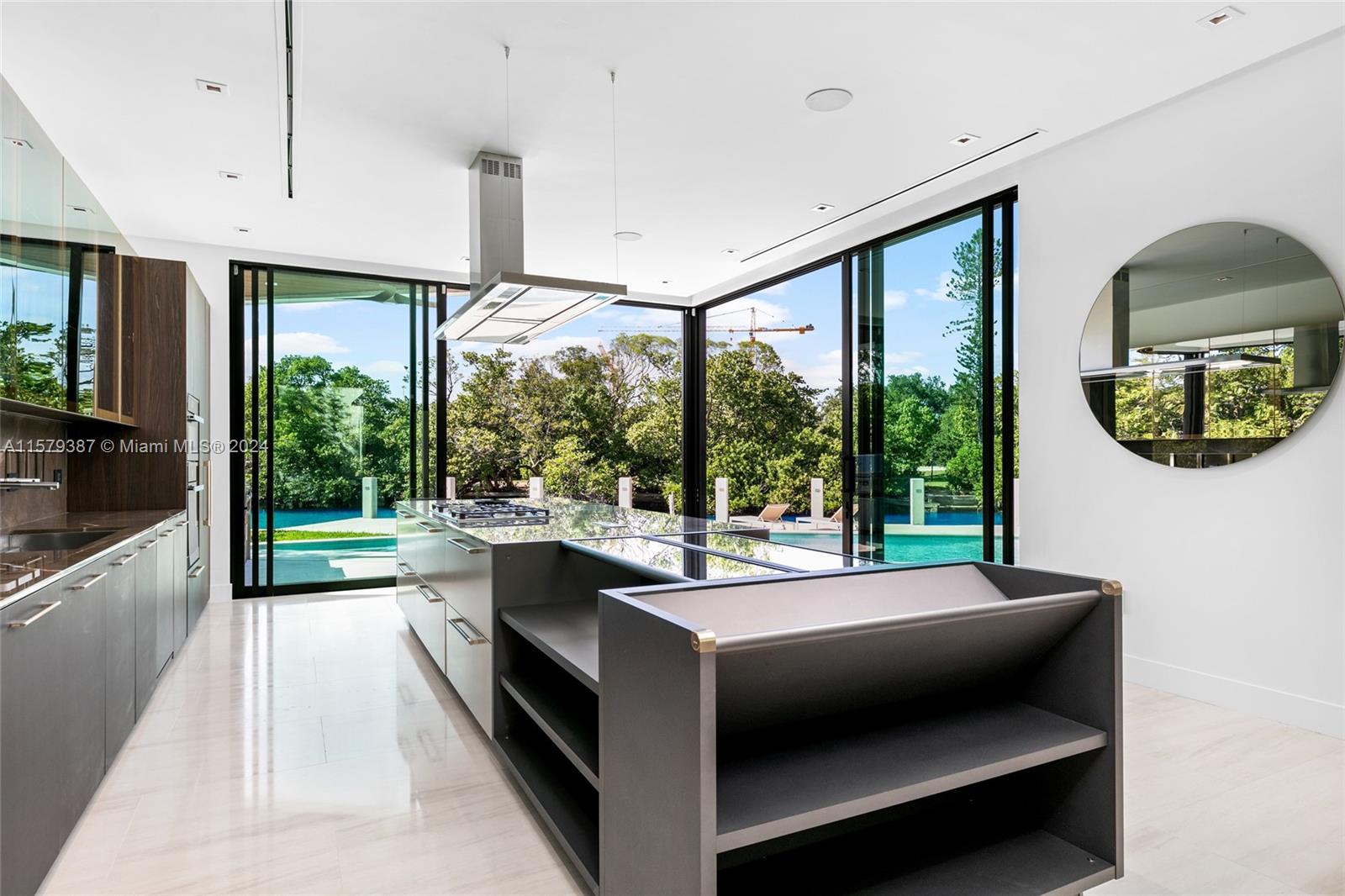 3172 North Bay Road Miami Beach, FL 33140 - Photo 10 of 37