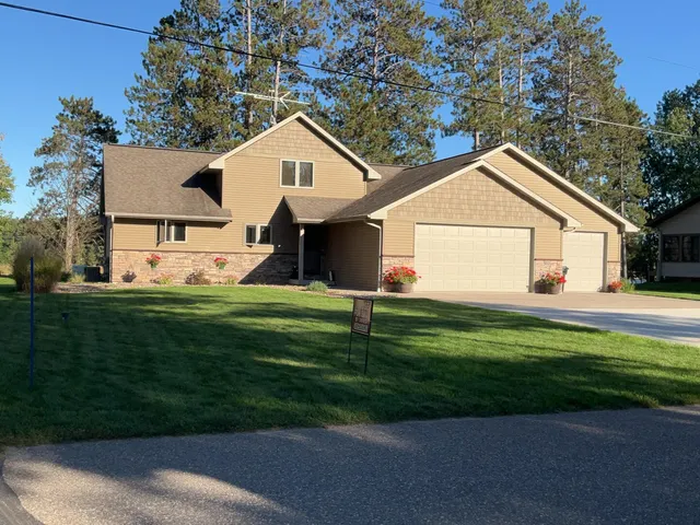 $899,000 | 2244 River Road, Nokomis, WI 54487