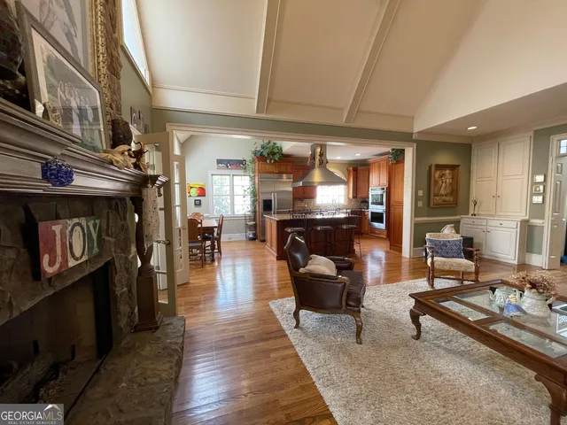 $783,000 | 5338 Dunwoody Club Creek Drive, Dunwoody, GA 30360