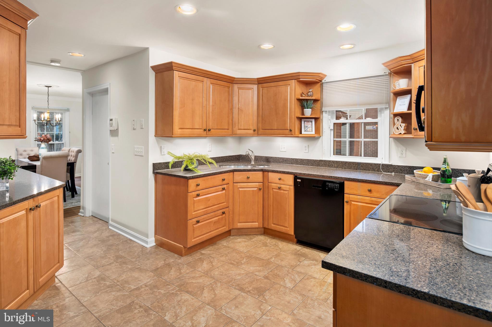 5021 Whetstone Road Columbia, MD 21044 - Photo 13 of 59 Kitchen
