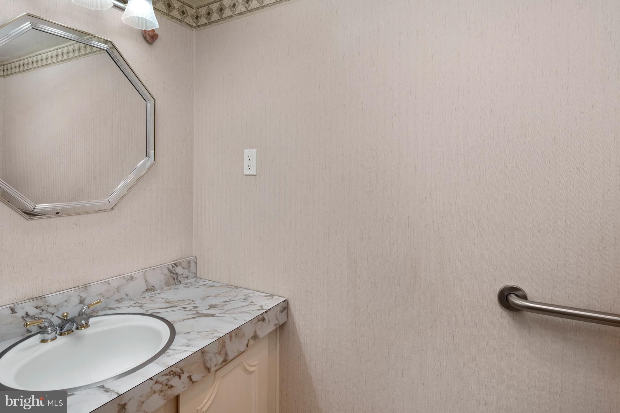 5021 Whetstone Road Columbia, MD 21044 - Photo 18 of 59 Half Bathroom