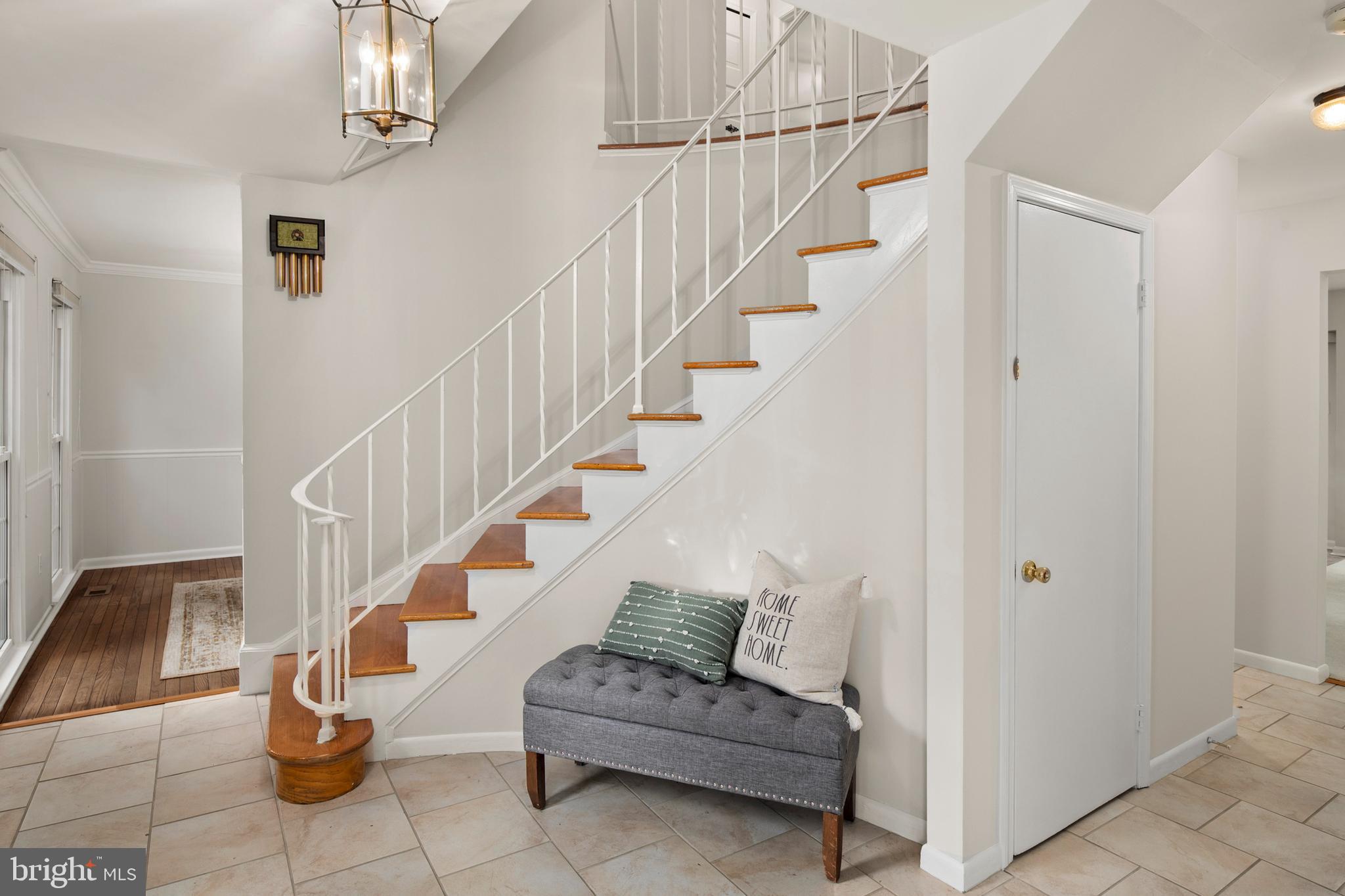 5021 Whetstone Road Columbia, MD 21044 - Photo 5 of 59 Foyer
