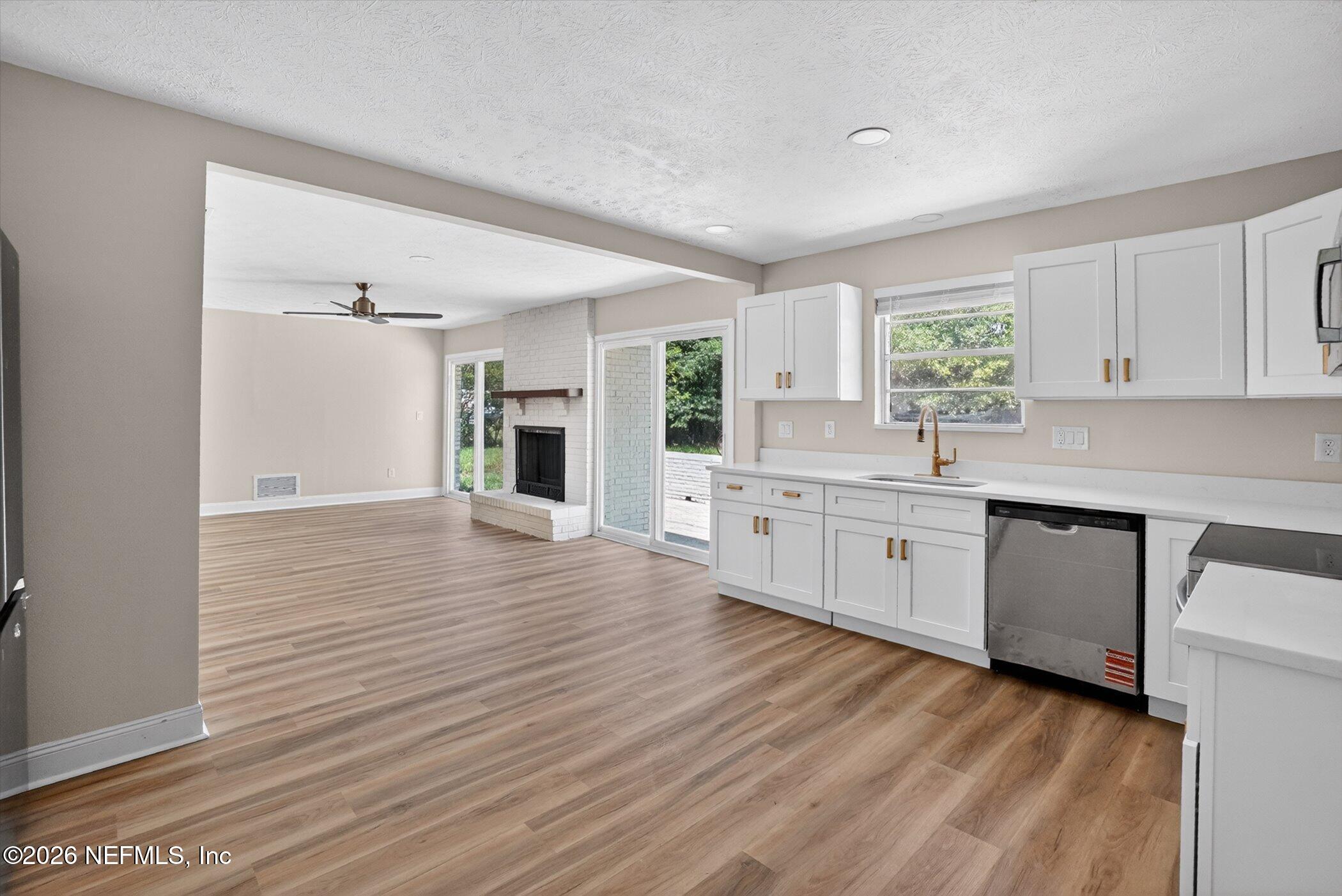 5231 Eulace Road Jacksonville, FL 32210 - Photo 13 of 34 17-5231-Eulace-Rd-WindowStill-Photograph