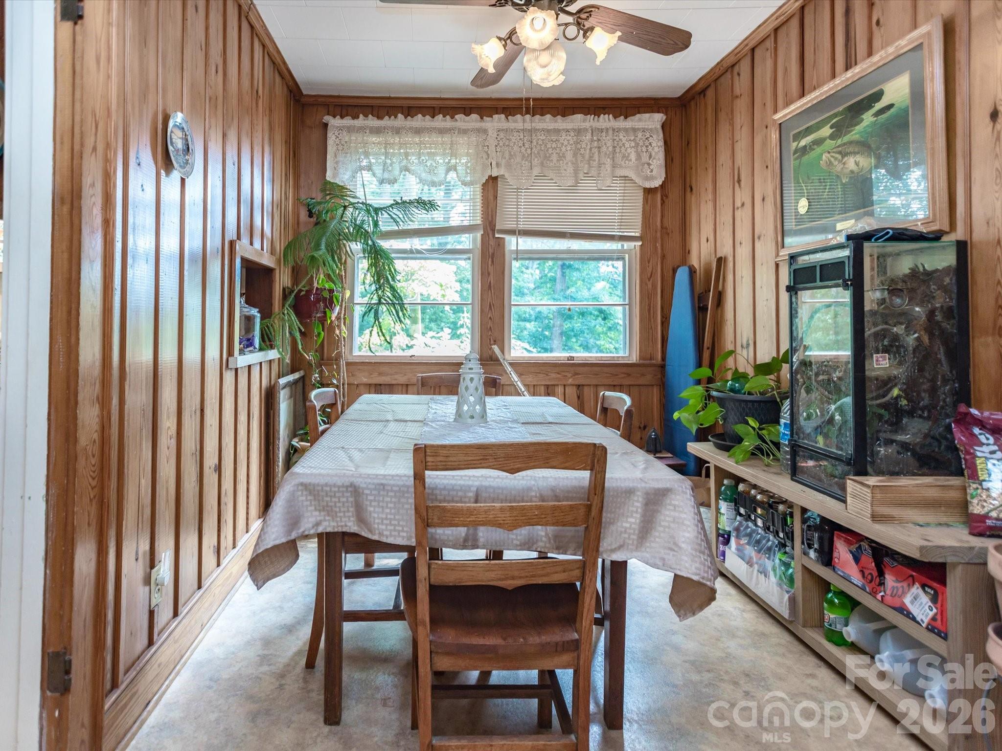 2111 Emmanuel Church Road Conover, NC 28613 - Photo 5 of 40
