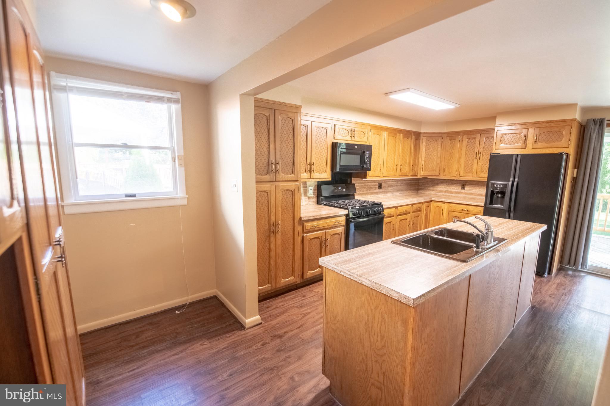 26 Briar Road Oreland, PA 19075 - Photo 15 of 44 Kitchen