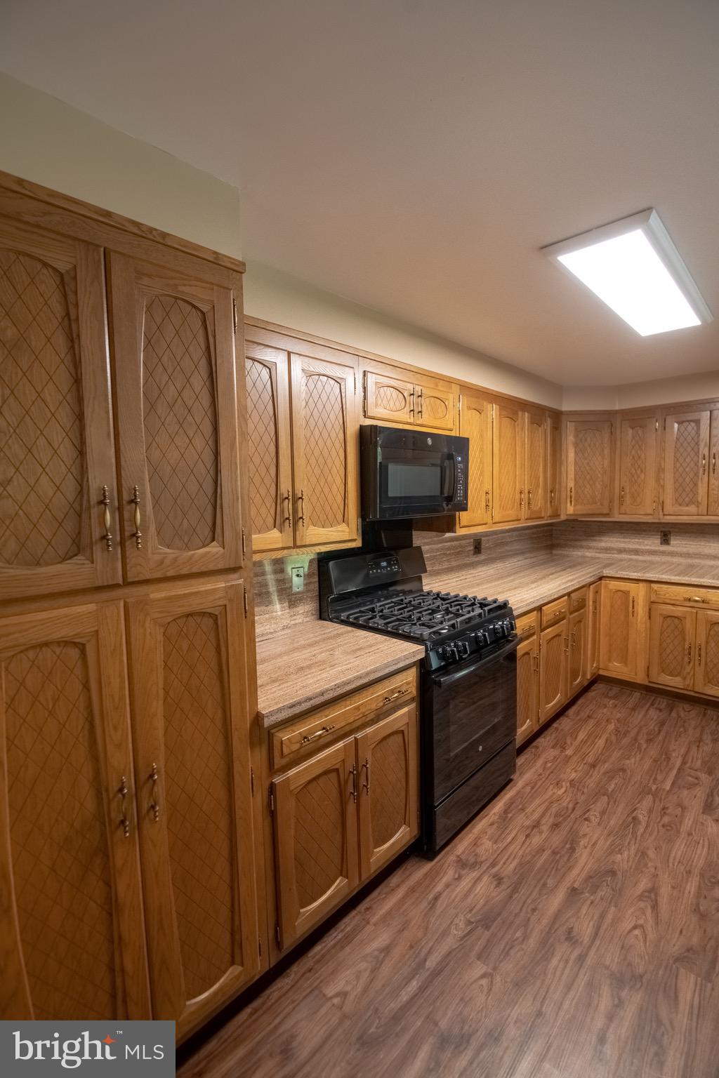 26 Briar Road Oreland, PA 19075 - Photo 17 of 44 Kitchen