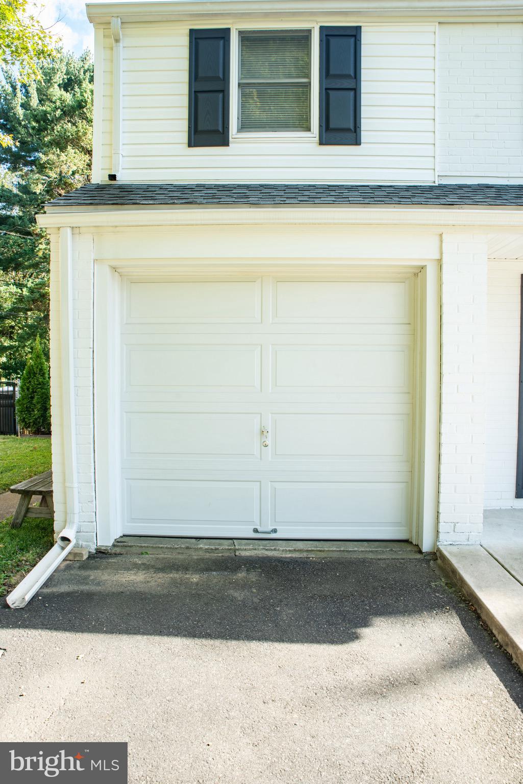 26 Briar Road Oreland, PA 19075 - Photo 3 of 44 Garage