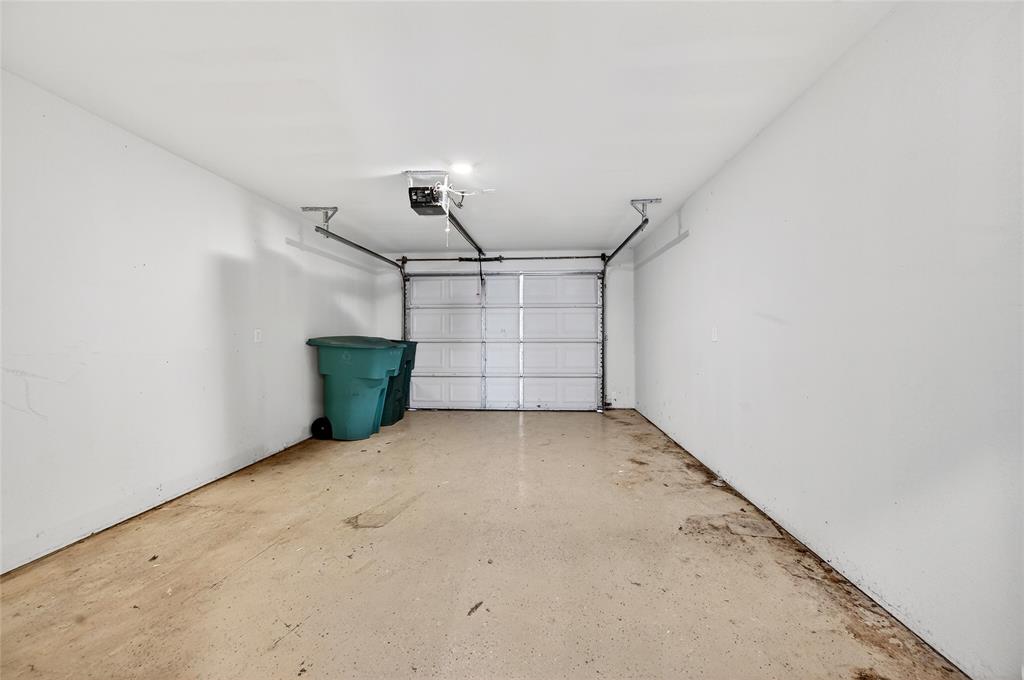 704 East Sycamore Street Sherman, TX 75090 - Photo 17 of 32 a view of empty room
