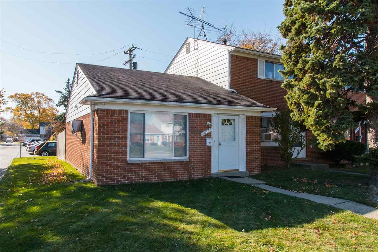 20322 15 Mile Road Clinton Township, MI 48035 - Photo 1 of 4 50030802.JPG
