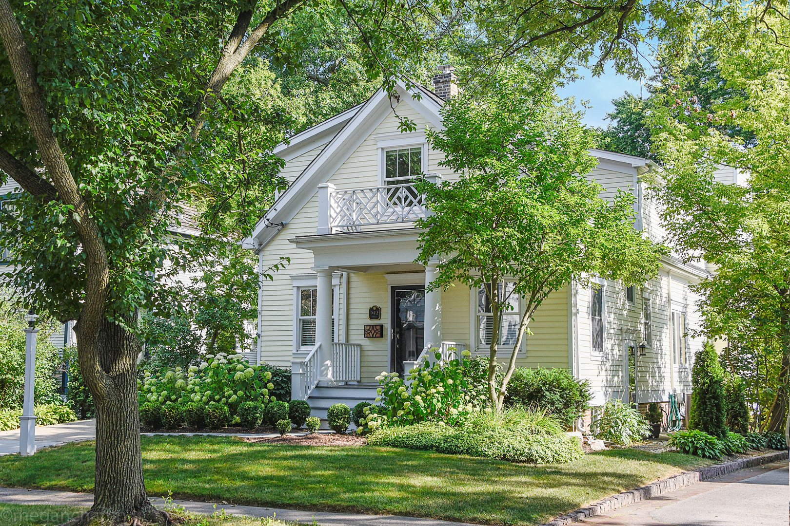 942 Spruce Street, IL 60093 Compass