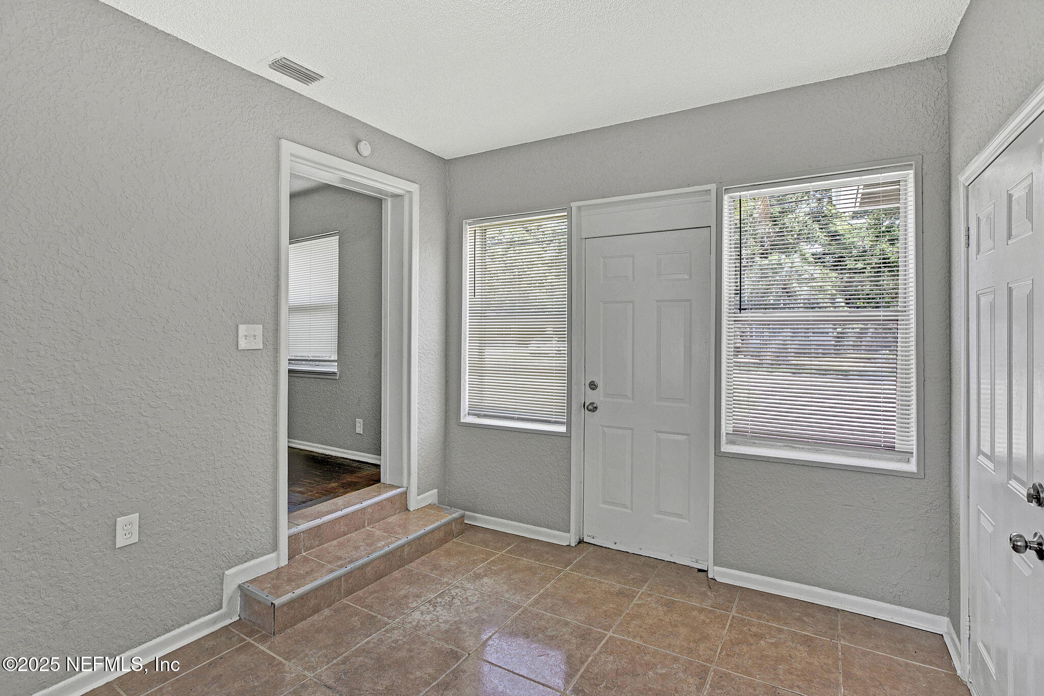 1728 Keats Road Jacksonville, FL 32208 - Photo 2 of 21 1-web-or-mls-IMG_0291
