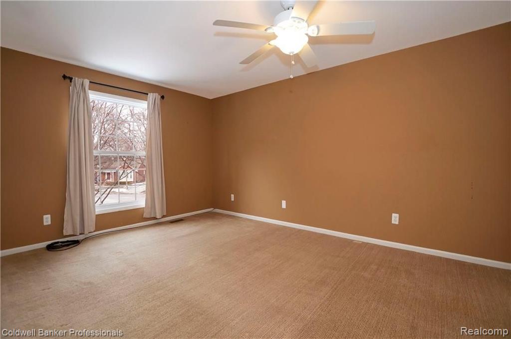2292 Dunstable Road Birmingham, MI 48009 - Photo 20 of 40