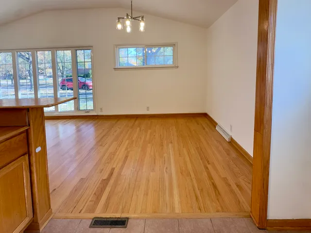 $2,900 | 9910 Crawford Avenue, Skokie, IL 60076