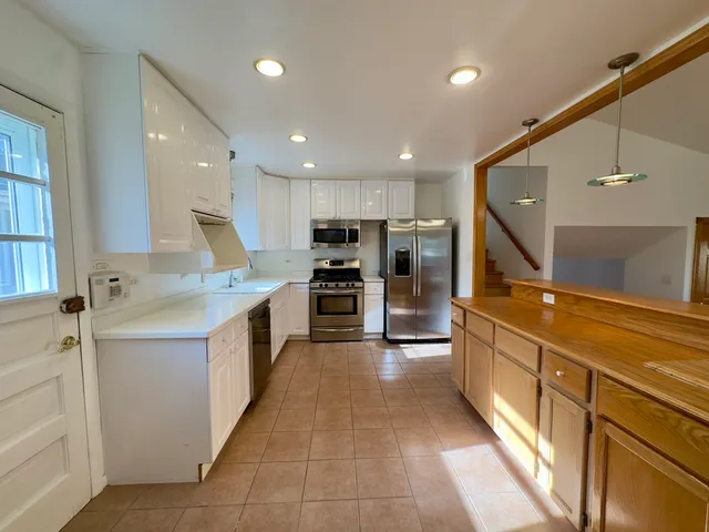 $2,900 | 9910 Crawford Avenue, Skokie, IL 60076