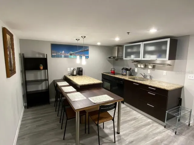 $2,190 | 701 South Madison Avenue, Unit 421, Clearwater, FL 33756