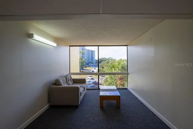 $2,190 | 701 South Madison Avenue, Unit 421, Clearwater, FL 33756