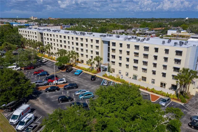 $2,190 | 701 South Madison Avenue, Unit 421, Clearwater, FL 33756
