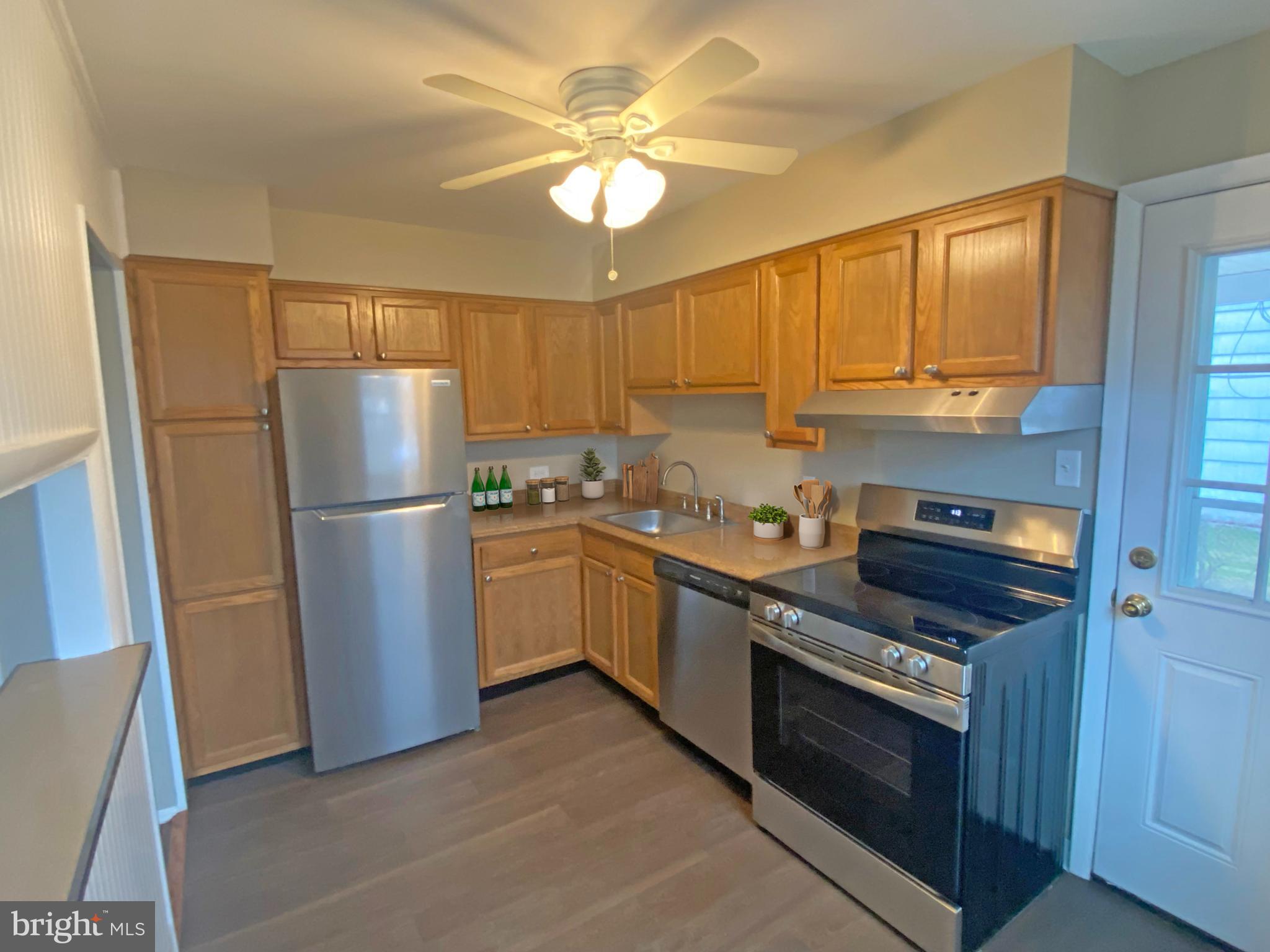 21 Merion Road Newark, DE 19713 - Photo 7 of 28 kitchen - virtually staged