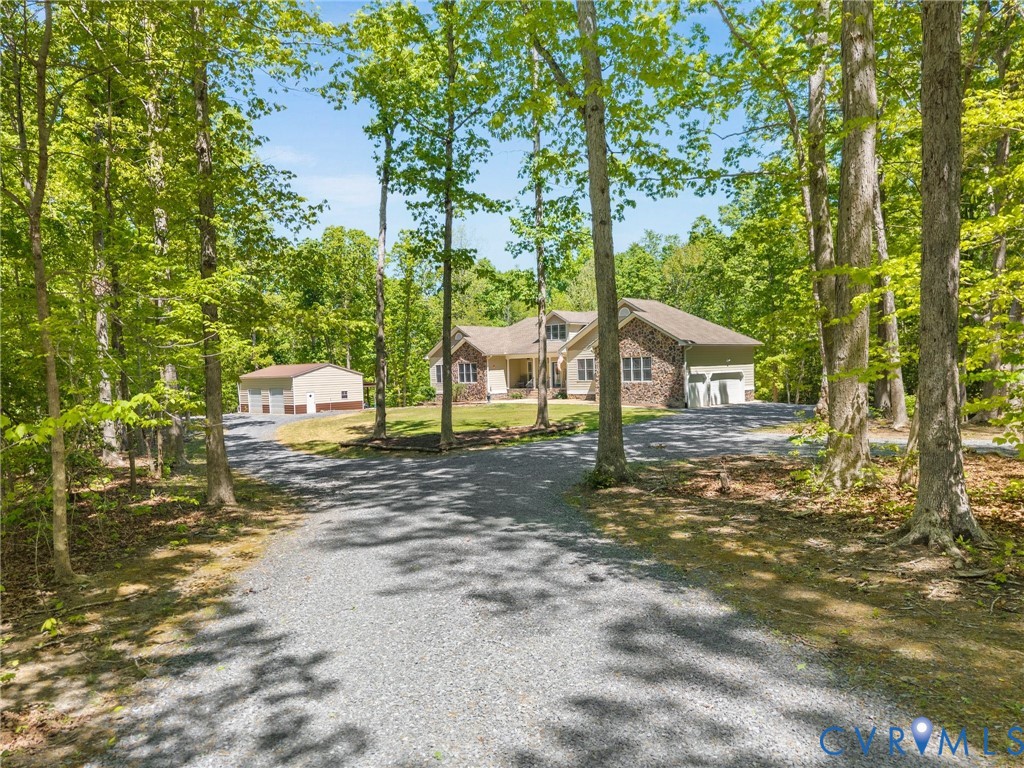 6126 Autumn Bluff Road Powhatan, VA 23139 - Photo 2 of 47