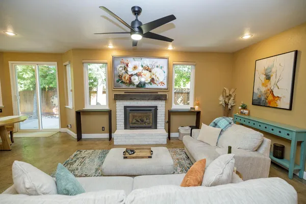 $735,000 | 227 Van Dyken Way, Ripon, CA 95366