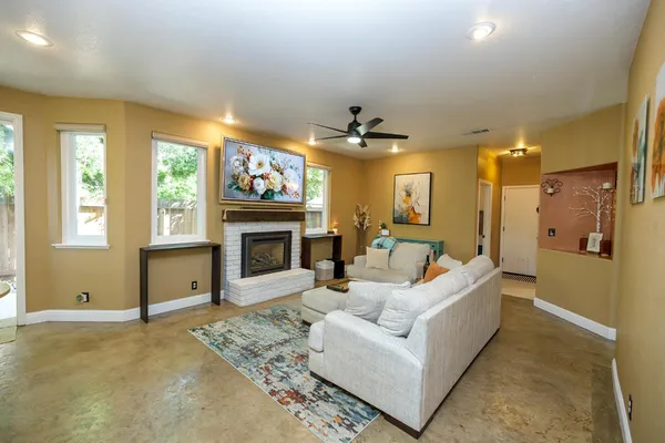 $735,000 | 227 Van Dyken Way, Ripon, CA 95366