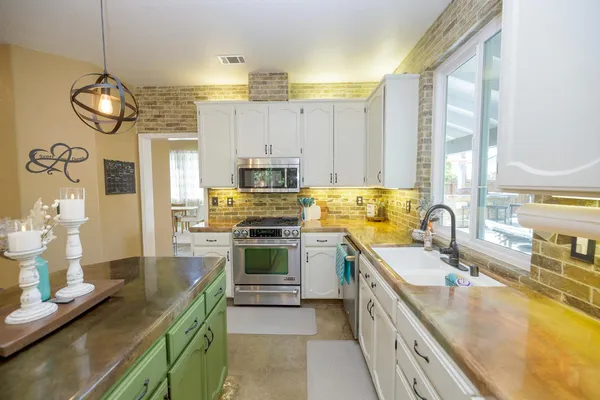 $735,000 | 227 Van Dyken Way, Ripon, CA 95366