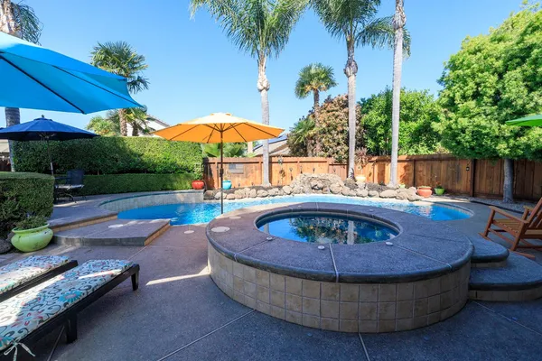 $735,000 | 227 Van Dyken Way, Ripon, CA 95366