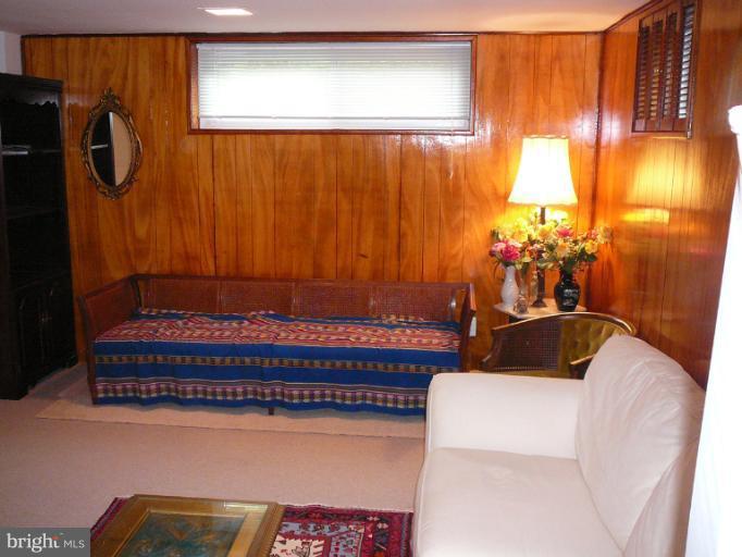 3215 Midfield Road Pikesville, MD 21208 - Photo 22 of 29 Family Room