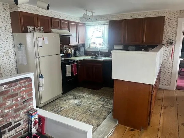 $395,000 | 40 Lincoln Street, Dover-Foxcroft, ME 04426