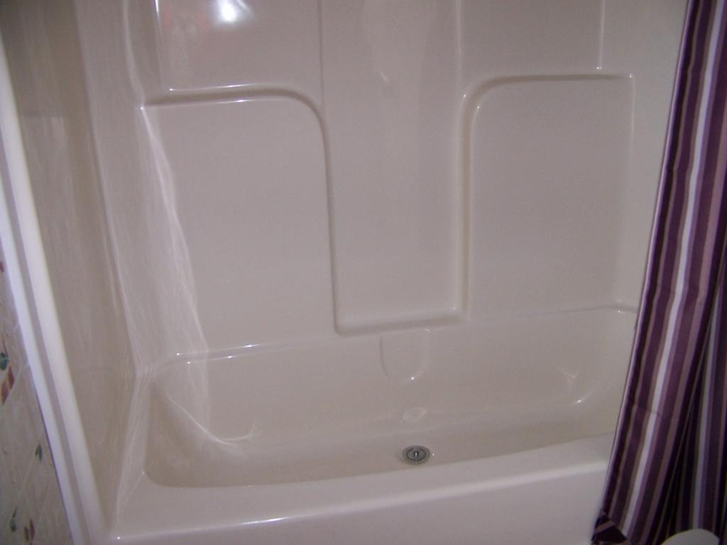 150 Pactolus Road Kingsport, TN 37663 - Photo 22 of 31 Second Bath Alt View