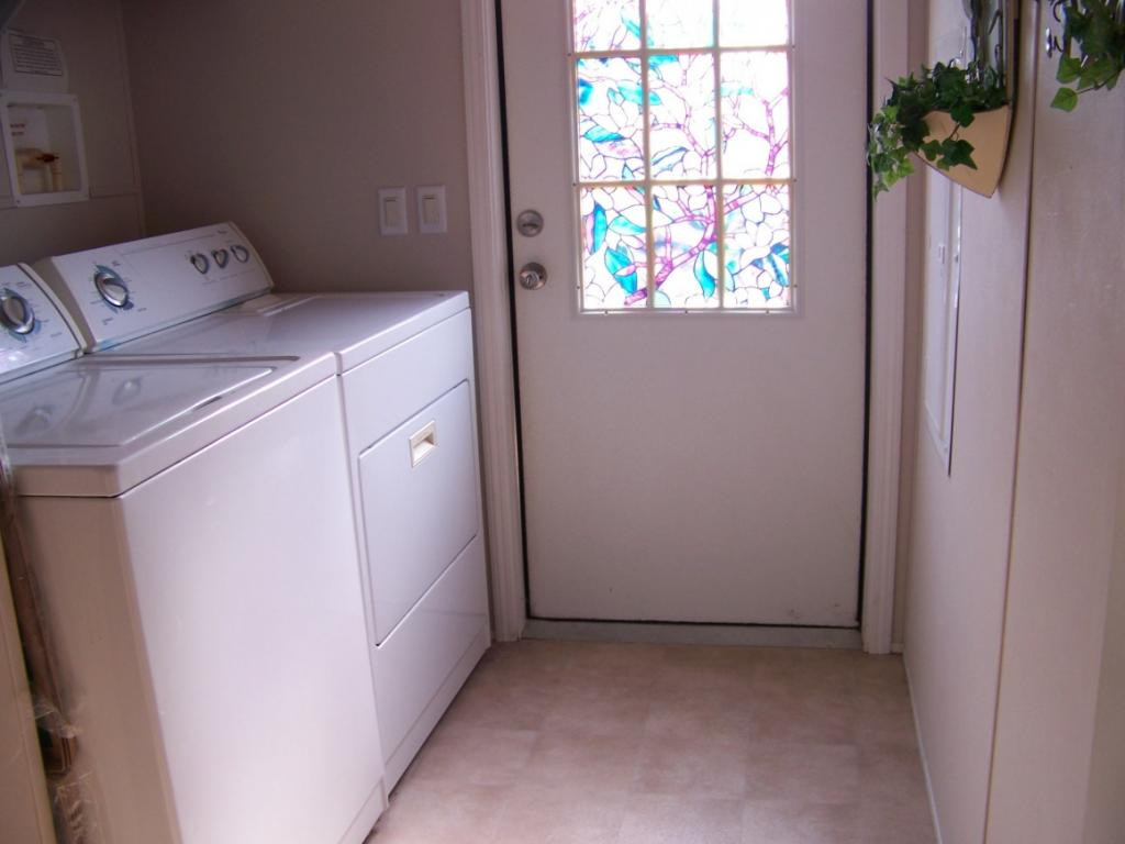 150 Pactolus Road Kingsport, TN 37663 - Photo 25 of 31 Laundry Room
