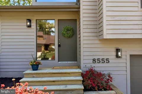 a view of a entryway door of the house
