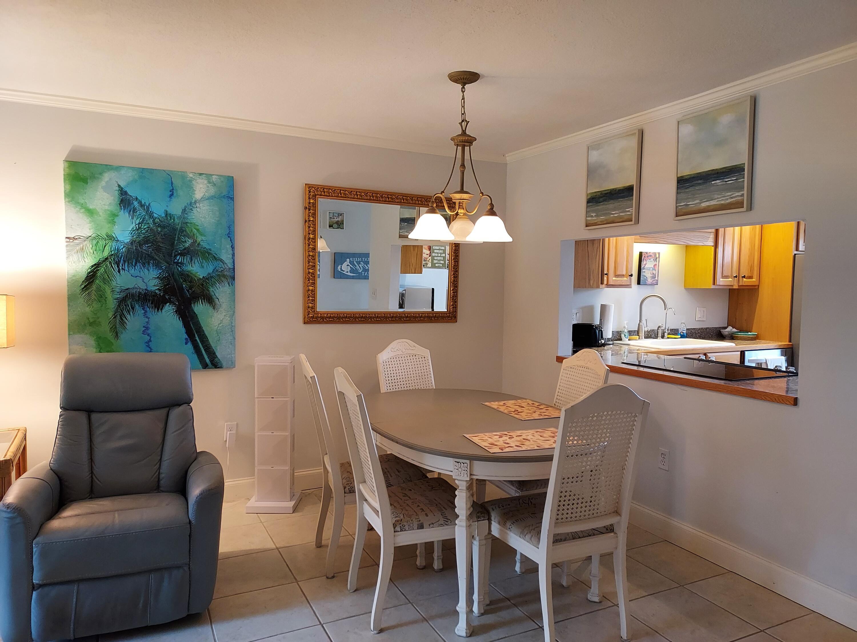 717 Highway 1, Unit 101 Jupiter, FL 33477 - Photo 6 of 27 Dining area