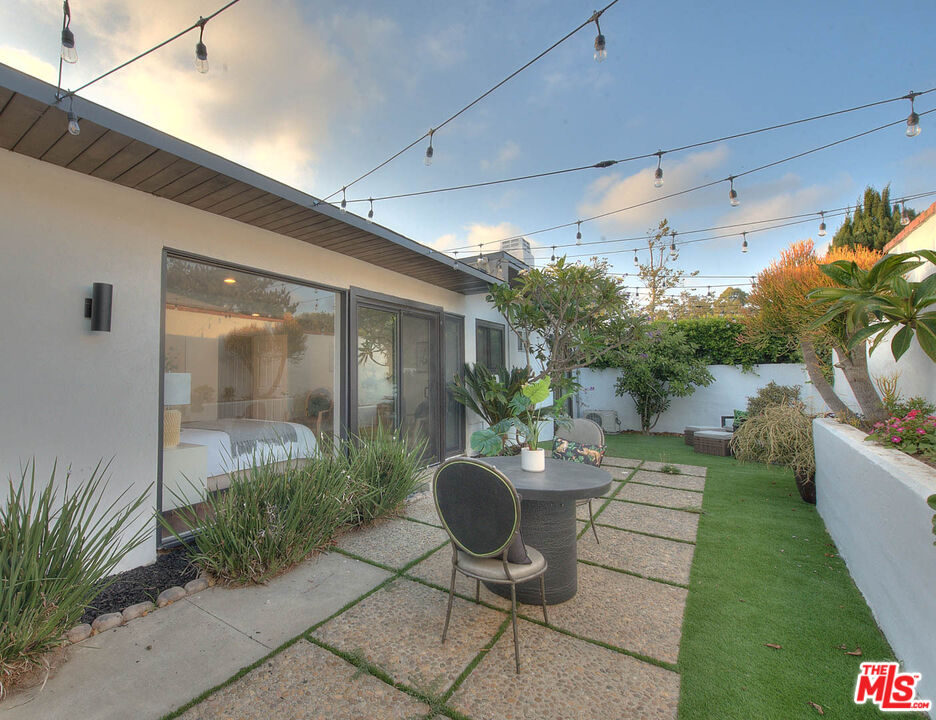 3804 Duray Place Los Angeles, CA 90008 - Photo 69 of 73