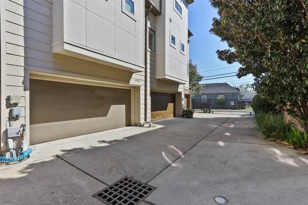 $3,500 | 1905 Summer Street, Houston, TX 77007