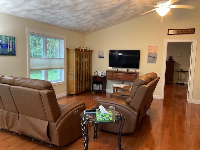 136 Country Meadow Drive Glocester, RI 02814 - Photo 9 of 18