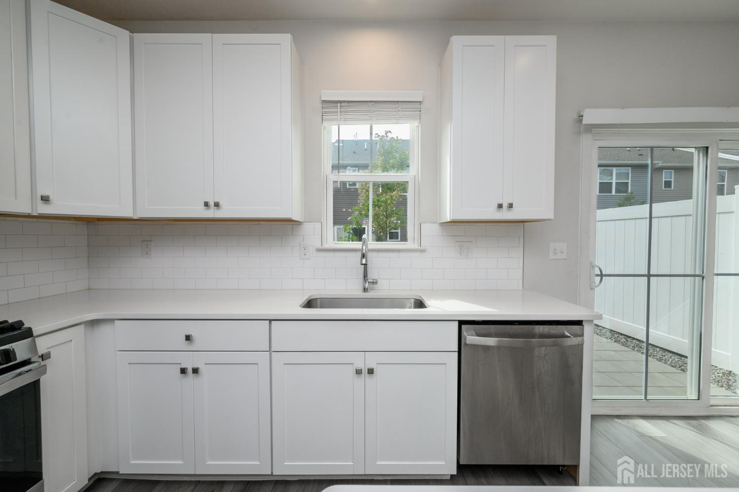 29 Athens Way Cliffwood, NJ 07721 - Photo 13 of 35 Gallery Image 13