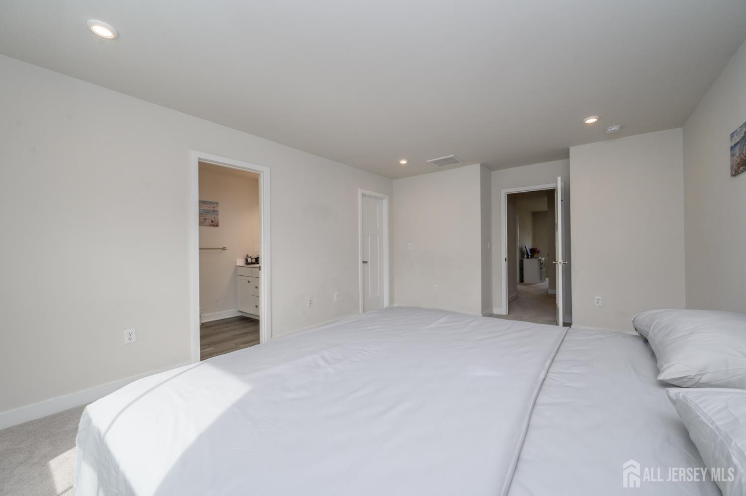 29 Athens Way Cliffwood, NJ 07721 - Photo 24 of 35 Gallery Image 24