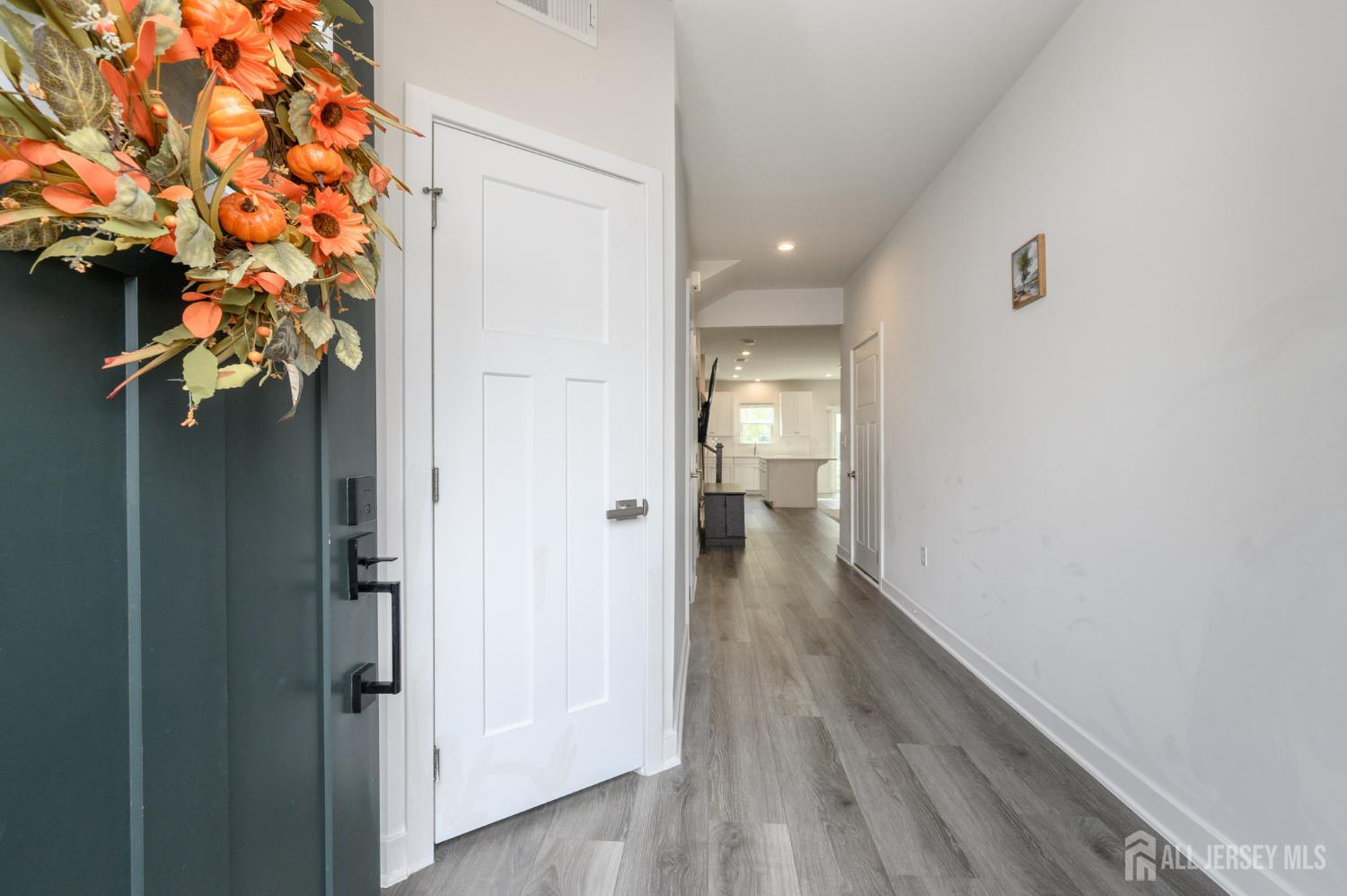 29 Athens Way Cliffwood, NJ 07721 - Photo 3 of 35 Gallery Image 3